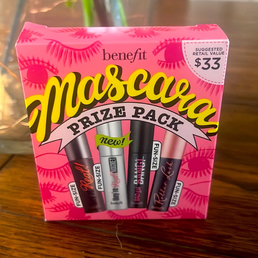 Benefit Fun Size Mascara Prize 4 Pack - New in Box ~ Travel Size
